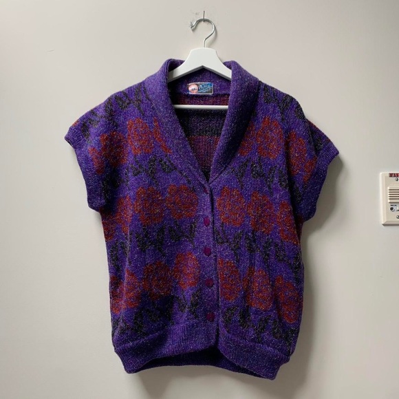Purple Sweater Vest with Rose Pattern - Picture 2 of 6